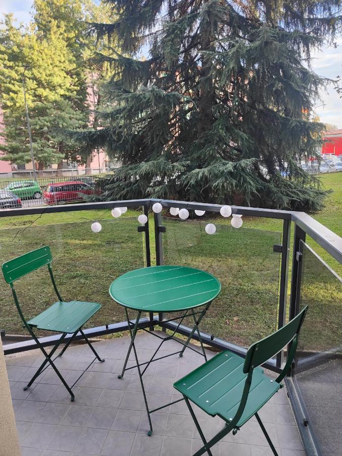 Elegante Bilocale A Milano Con Balcone Lejlighed Eksteriør billede